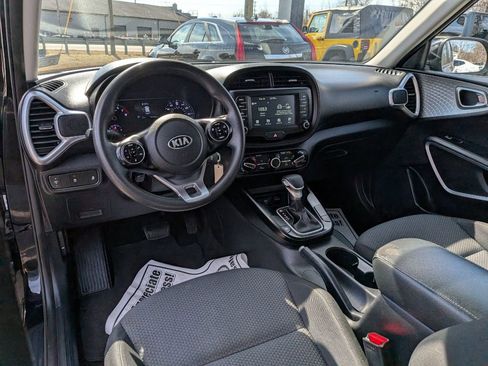 Used 2020 Kia Soul LX FWD image 15