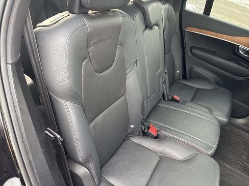 Certified 2023 Volvo XC90 B6 Core w/ Climate Package image 40