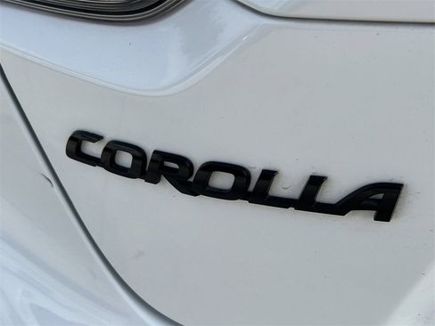 Used 2022 Toyota Corolla SE image 12