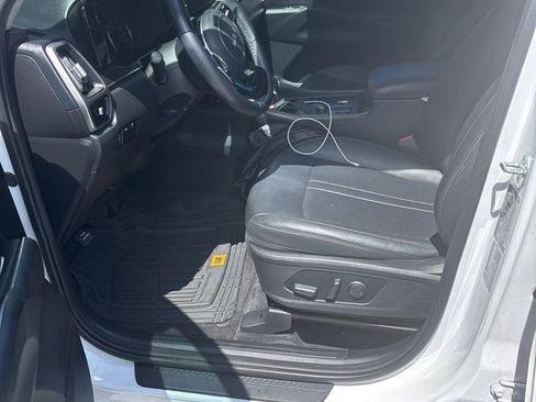 Used 2022 Kia Sorento S FWD image 5