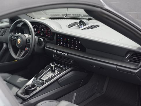 Certified 2025 Porsche 911 Carrera 4 GTS AWD/4WD image 28