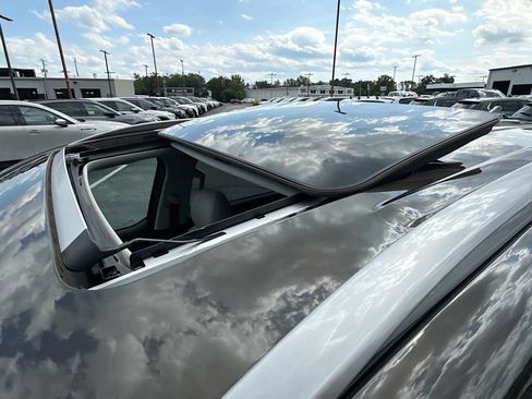 Used 2021 Kia Telluride S AWD/4WD image 24