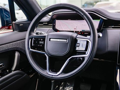 Used 2025 Land Rover Range Rover Sport image 15