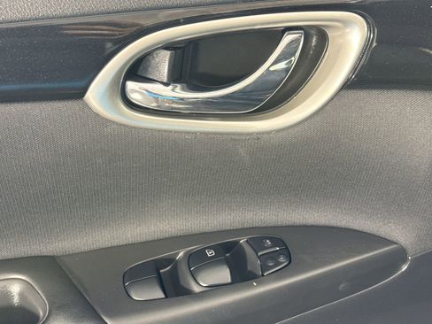 Used 2019 Nissan Sentra SV image 17