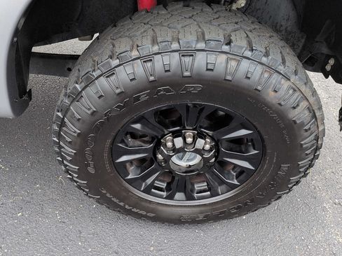 Used 2022 Ford F250 Platinum w/ Tremor Off-Road Package AWD/4WD image 9