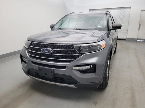 Used 2021 Ford Explorer XLT w/ Equipment Group 202A AWD/4WD image 15