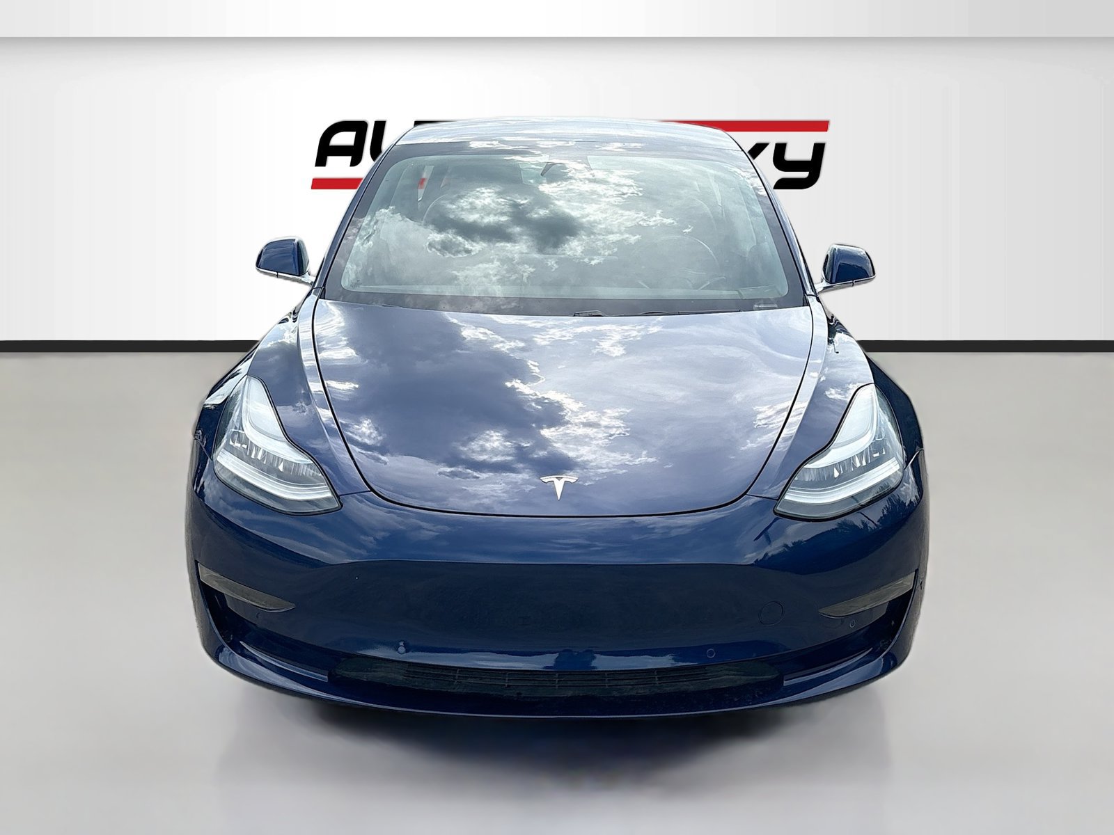 Used 2019 Tesla Model 3 Standard Range Plus RWD image 2