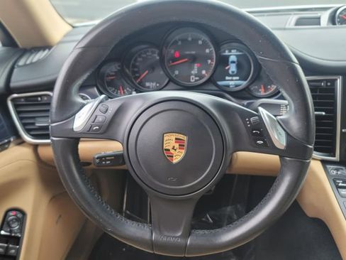 Used 2016 Porsche Panamera 4 image 14