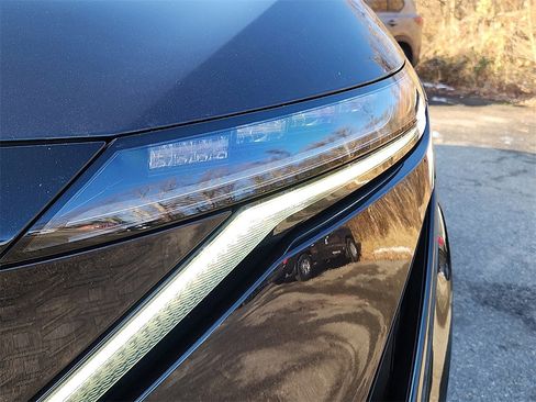 Used 2023 Nissan Ariya FWD image 9