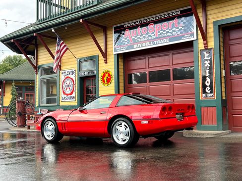Used 1989 Chevrolet Corvette Coupe image 11