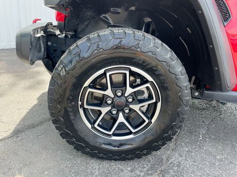 Used 2024 Jeep Wrangler Unlimited Rubicon w/ Convenience Group image 60