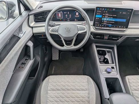 Certified 2025 Volkswagen Tiguan S FWD image 17
