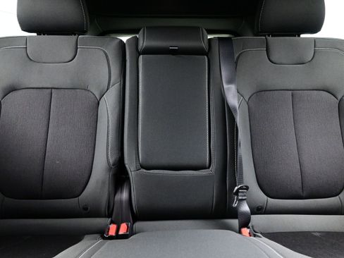 New 2026 Jeep Grand Cherokee Laredo image 10