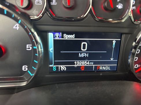 Used 2018 GMC Sierra 1500 SLT w/ SLT Premium Package image 10