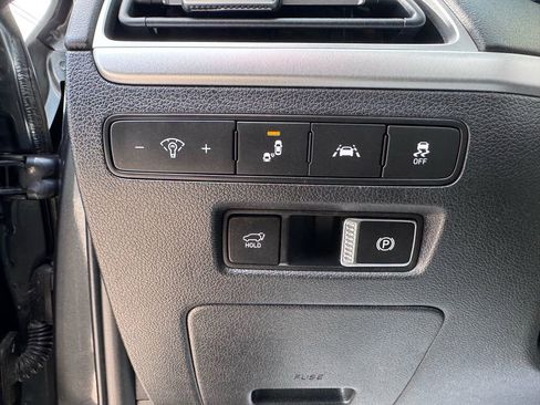 Used 2022 Hyundai Palisade SEL w/ Premium Package image 12