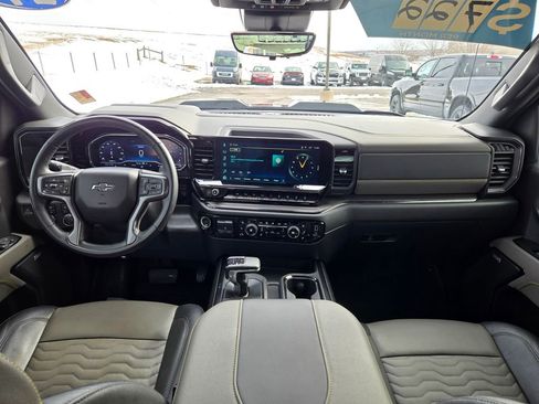 Used 2024 Chevrolet Silverado 1500 ZR2 w/ Technology Package image 17