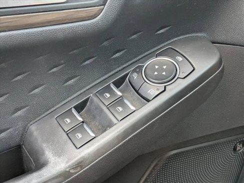 Used 2020 Ford Escape Titanium image 12