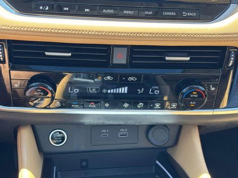 Used 2023 Nissan Rogue Platinum w/ Platinum Premium Package AWD/4WD image 22