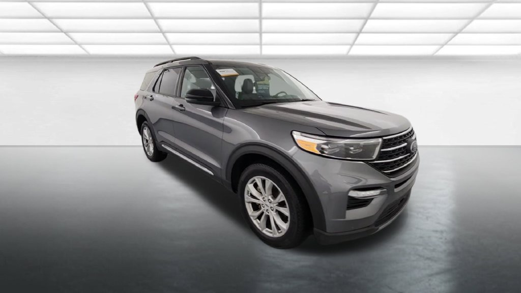 Used 2024 Ford Explorer XLT w/ Equipment Group 202A AWD/4WD image 10
