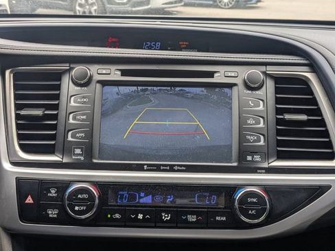 Used 2019 Toyota Highlander Limited AWD/4WD image 25