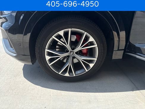 Used 2022 Audi Q8 Prestige w/ Prestige Package AWD/4WD image 33