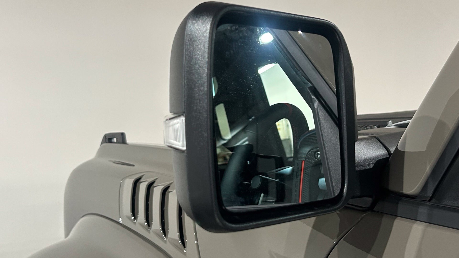 New 2026 Ford Bronco Raptor w/ Interior Carbon Fiber Pack AWD/4WD image 21