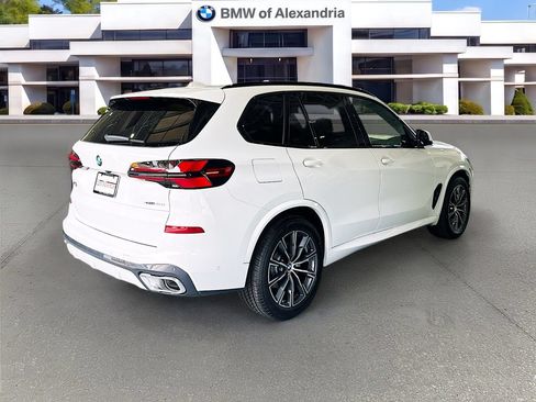 New 2026 BMW X5 xDrive40i w/ M Sport Package AWD/4WD image 5