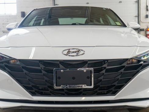 Used 2021 Hyundai Elantra Blue image 3