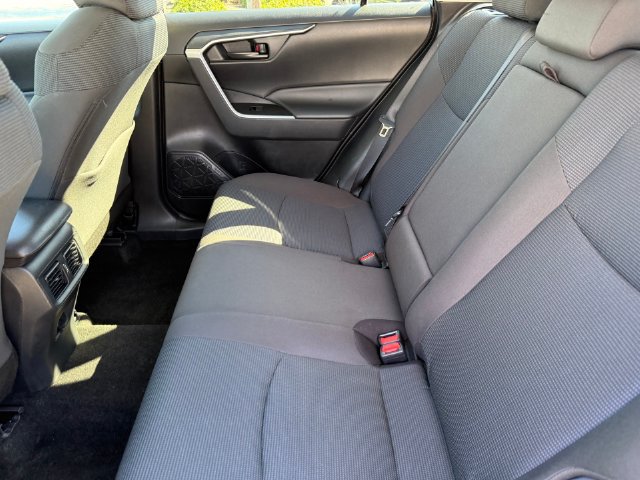 Used 2023 Toyota RAV4 LE AWD/4WD image 25