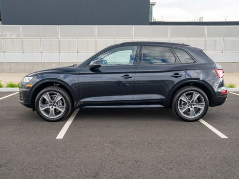 Used 2020 Audi Q5 2.0T Premium Plus w/ Premium Plus Package AWD/4WD image 2