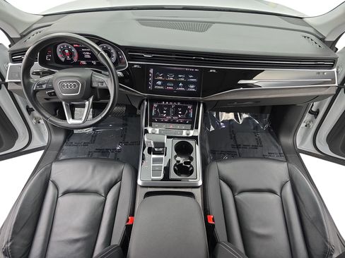 Used 2022 Audi Q8 Premium w/ Convenience Package image 9