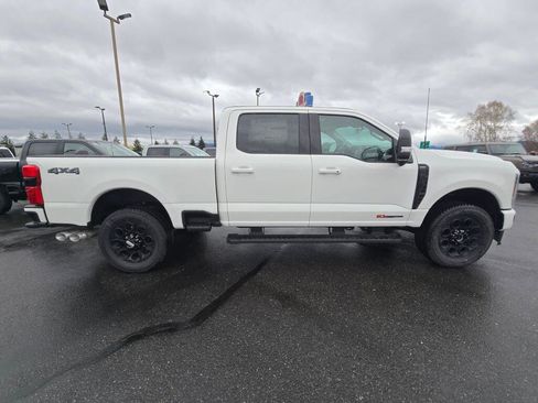 New 2026 Ford F250 Lariat w/ Black Appearance Package image 4
