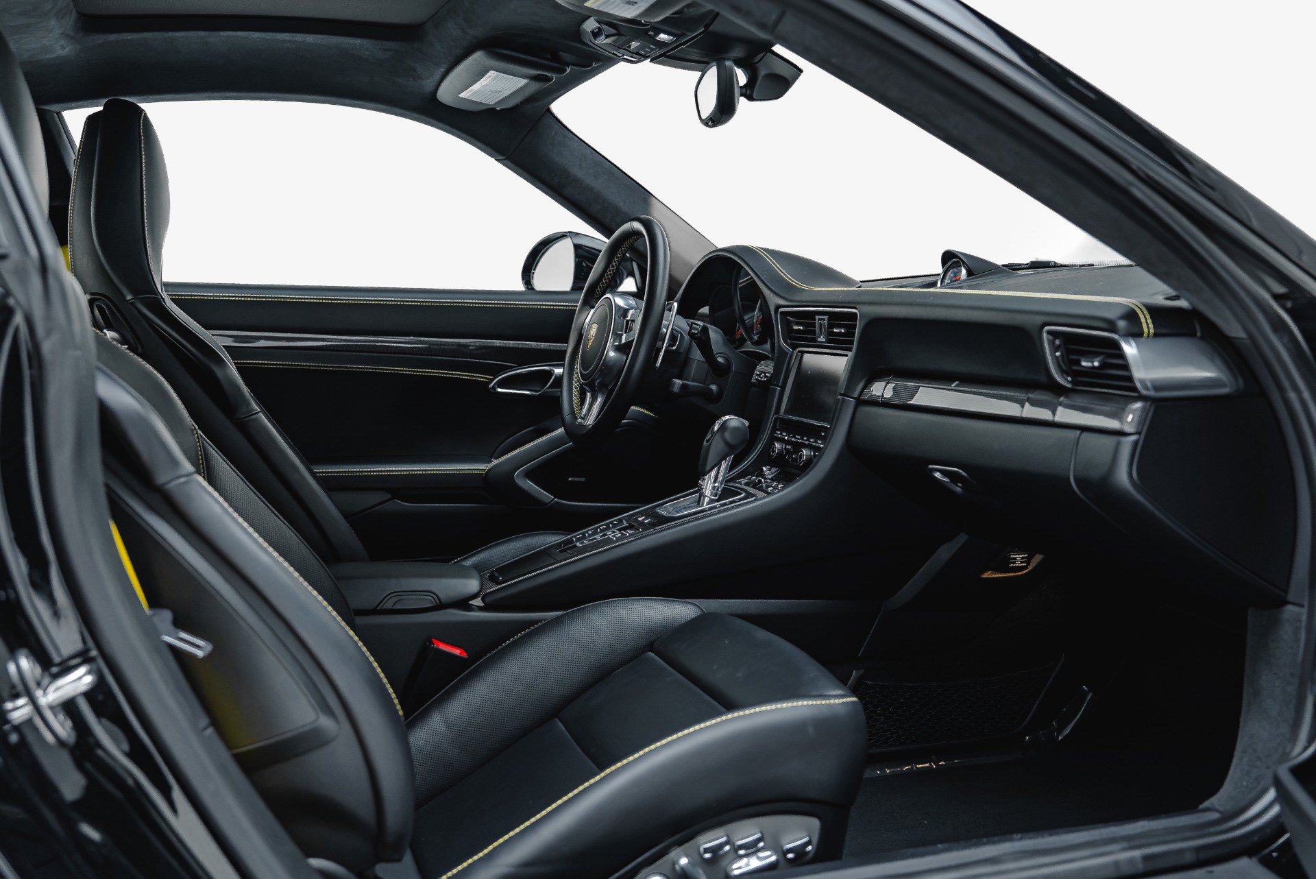 Used 2014 Porsche 911 Turbo S AWD/4WD image 34