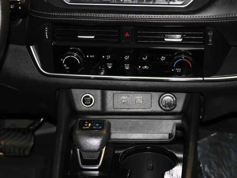 Used 2021 Nissan Rogue S FWD image 54