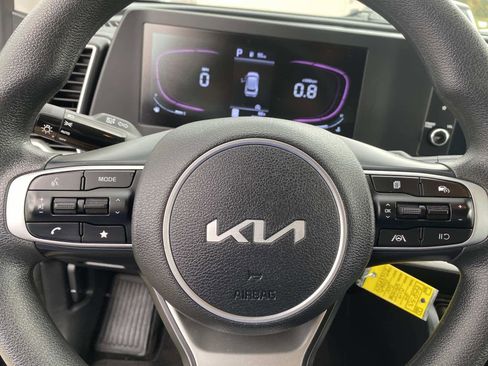 Used 2024 Kia Sportage LX image 14
