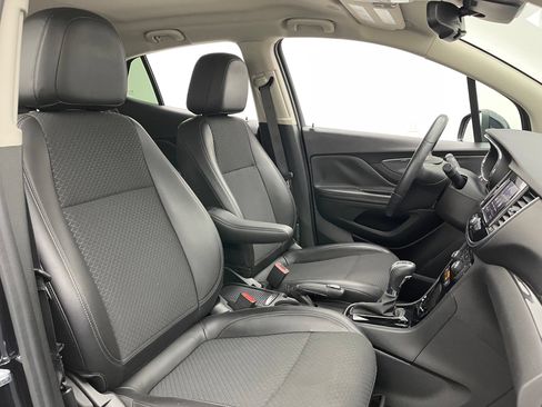 Used 2022 Buick Encore Preferred w/ Safety Package II AWD/4WD image 29