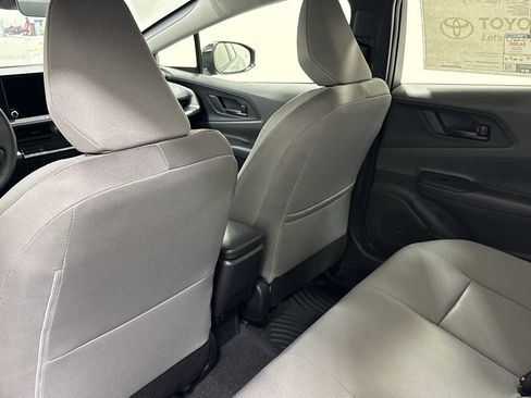 New 2026 Toyota Prius LE image 25