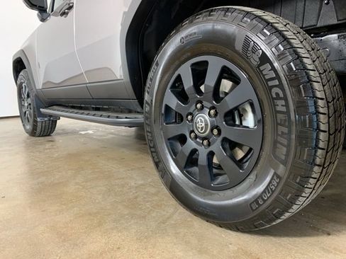 Used 2024 Toyota Land Cruiser image 16