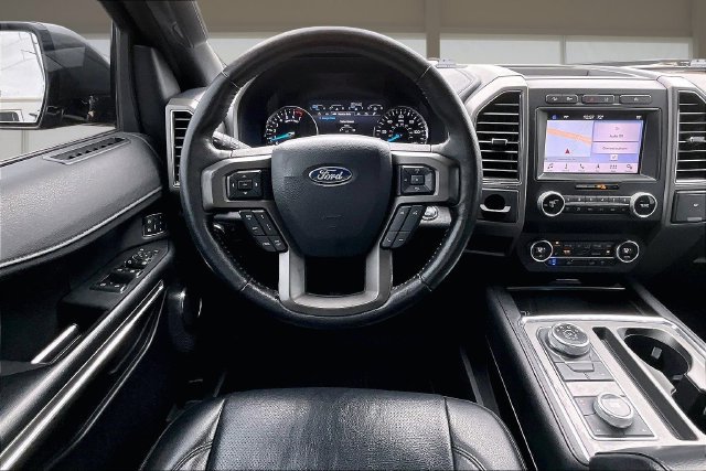 Used 2019 Ford Expedition XLT w/ Equipment Group 202A AWD/4WD image 5