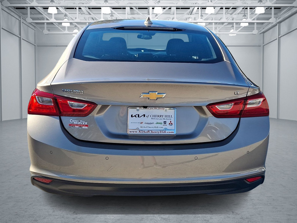 Used 2025 Chevrolet Malibu LT FWD image 4
