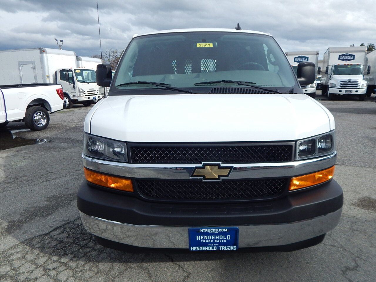 Used 2024 Chevrolet Express 2500 w/ Driver Convenience Package RWD image 11