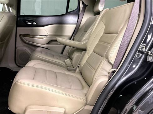 Used 2017 GMC Acadia Denali w/ Technology Package FWD image 2