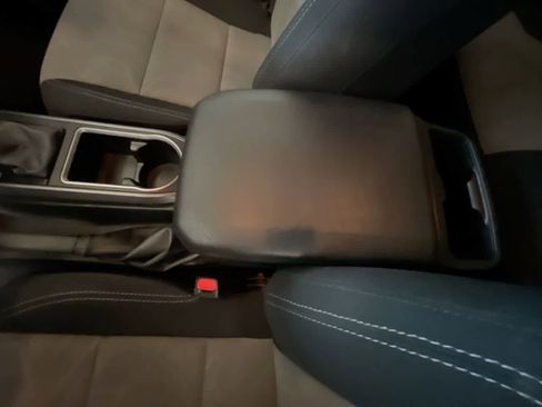 Used 2023 Toyota Tacoma TRD Sport w/ Technology Package image 21