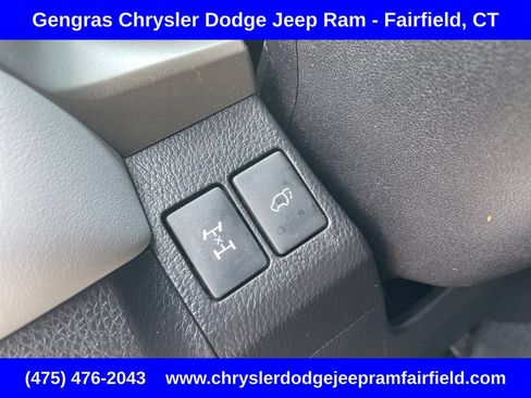 Used 2015 Toyota RAV4 Limited AWD/4WD image 49