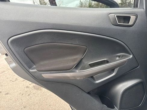 Used 2020 Ford EcoSport SE image 25