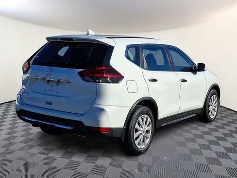 Used 2018 Nissan Rogue S image 6