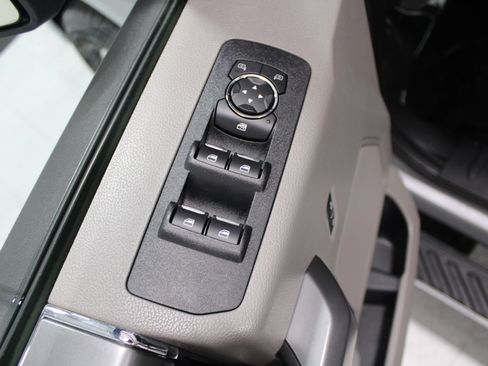 Used 2020 Ford F150 XLT w/ Equipment Group 302A Luxury AWD/4WD image 43