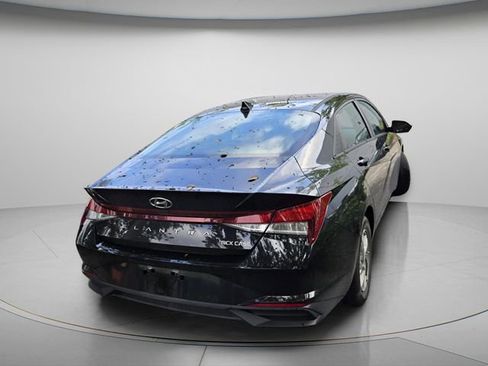 Used 2023 Hyundai Elantra SE image 6