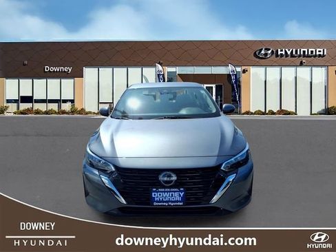 Used 2024 Nissan Sentra SV FWD image 2