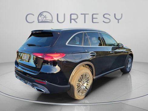 Certified 2026 Mercedes-Benz GLC 300 image 4